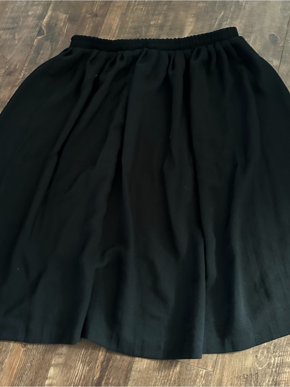 Women’s Black Elastic-Waist Maxi Skirt